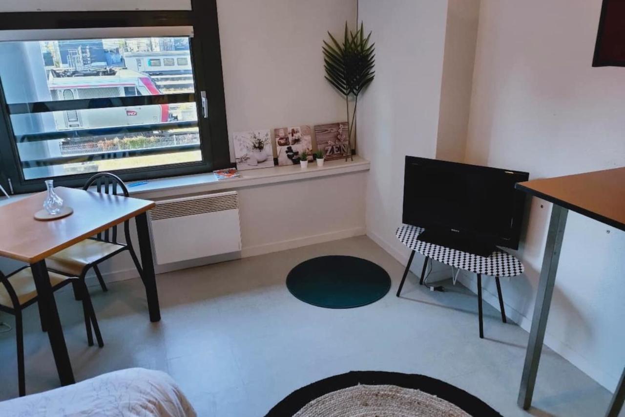 Appartement Studio confortable hyper centre de Tours Extérieur photo